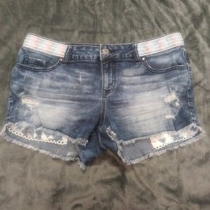 Lei shorts! Like new!
